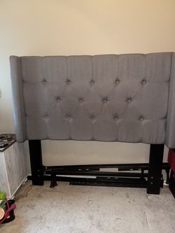 Queen/Full Tufted Headboard