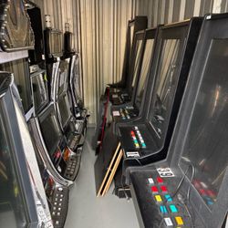 11 Arcade Slot System . 200 Each