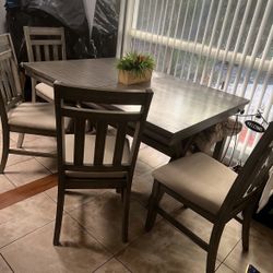 Dinning Table