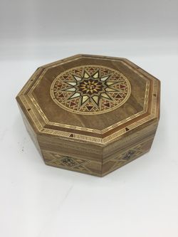 Arabesque Jewlery Box Made in Syria