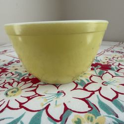 Vintage Milk Glass Pyrex Yellow Bowl 