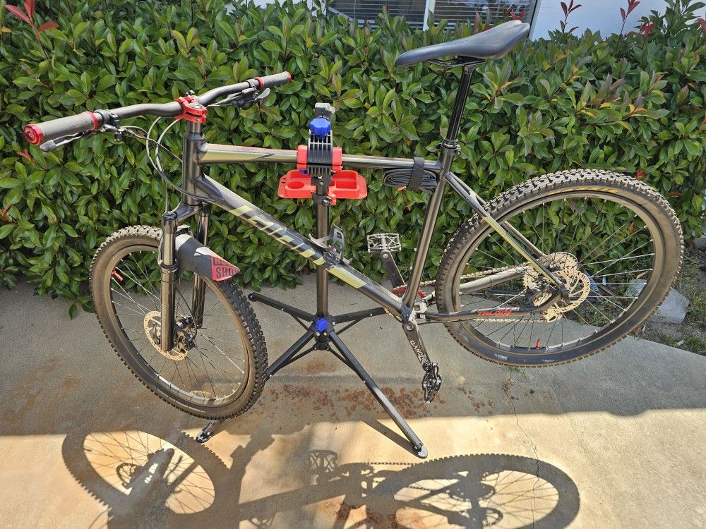 XL Giant Talon 27.5 Mountain Bike