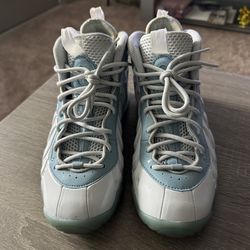 Nike’s size 5Y