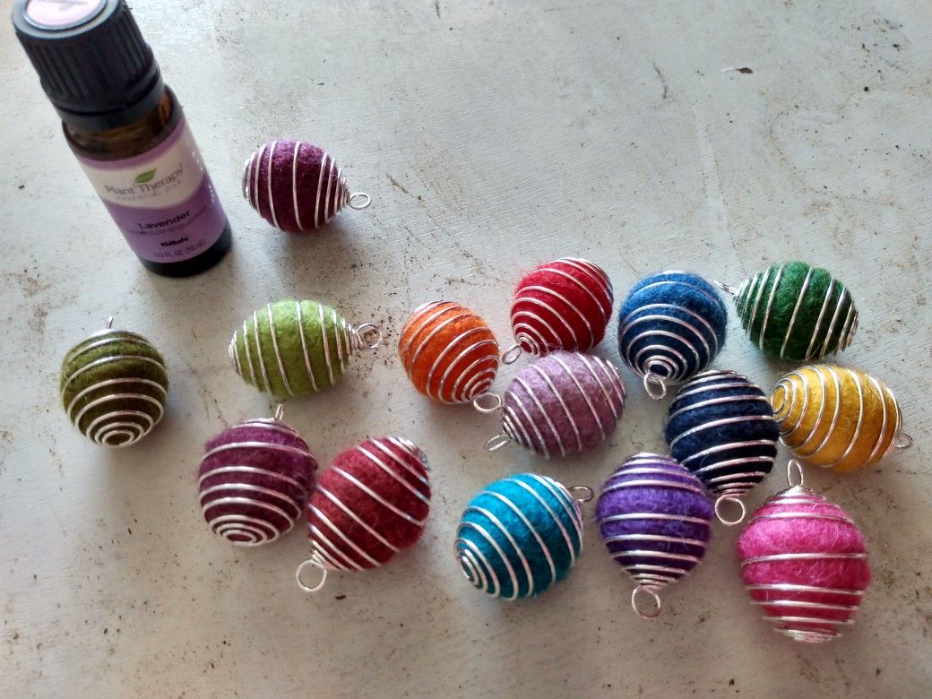 Beautiful Essential Oil Diffuser Necklace - all Colors Available