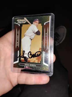 YOGI BERRA SIGNED BASEBALL CARD