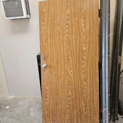 Solid Wood Door / Puerta