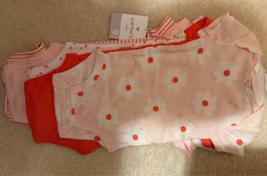 Carter’s 5 pack onesies - new