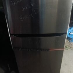 LG Refrigerator Regular Size  