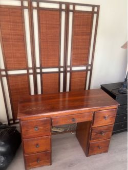 ULTIMATE MOVING SALE: Antique Chair, New NutriBullet, Furniture - MUST GO NOW!"