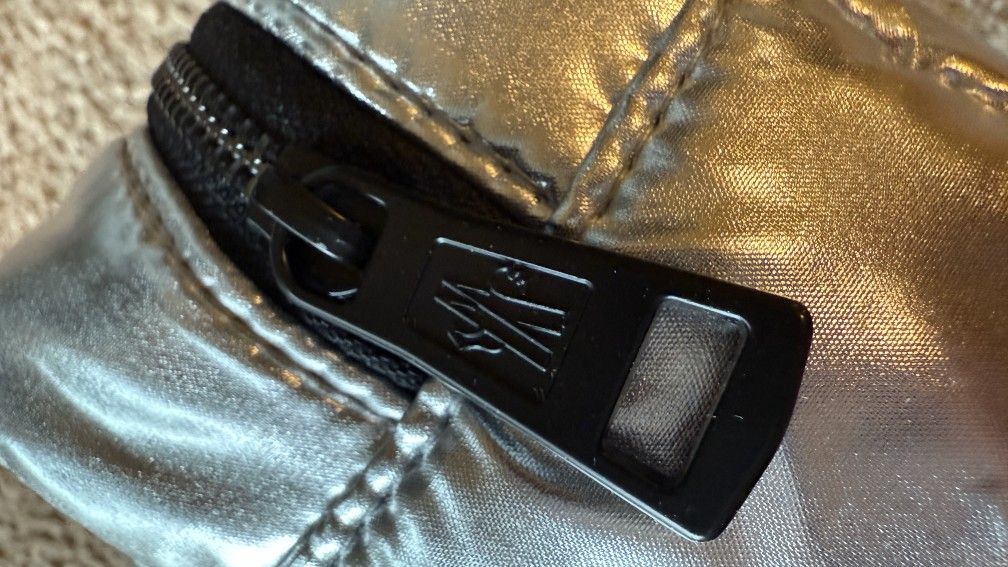 Moncler | Fragrance Silver Pouch
