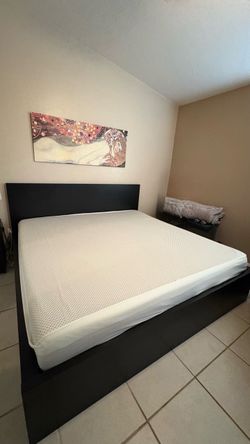 Ikea Malm king size bed black brown drawers wood slates mattress