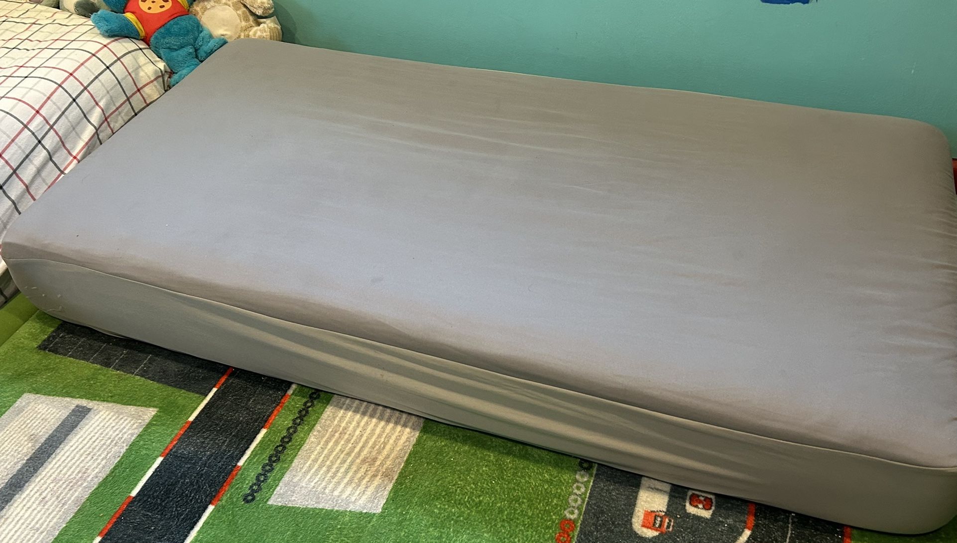 Toddler Bed Mattress With 3 Fitted Sheets  
