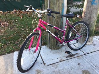 26 Inch Sport / Commuter Hybrid Bike