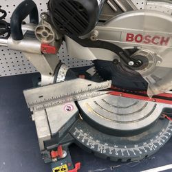 BOSCH SLIDING MITER SAW