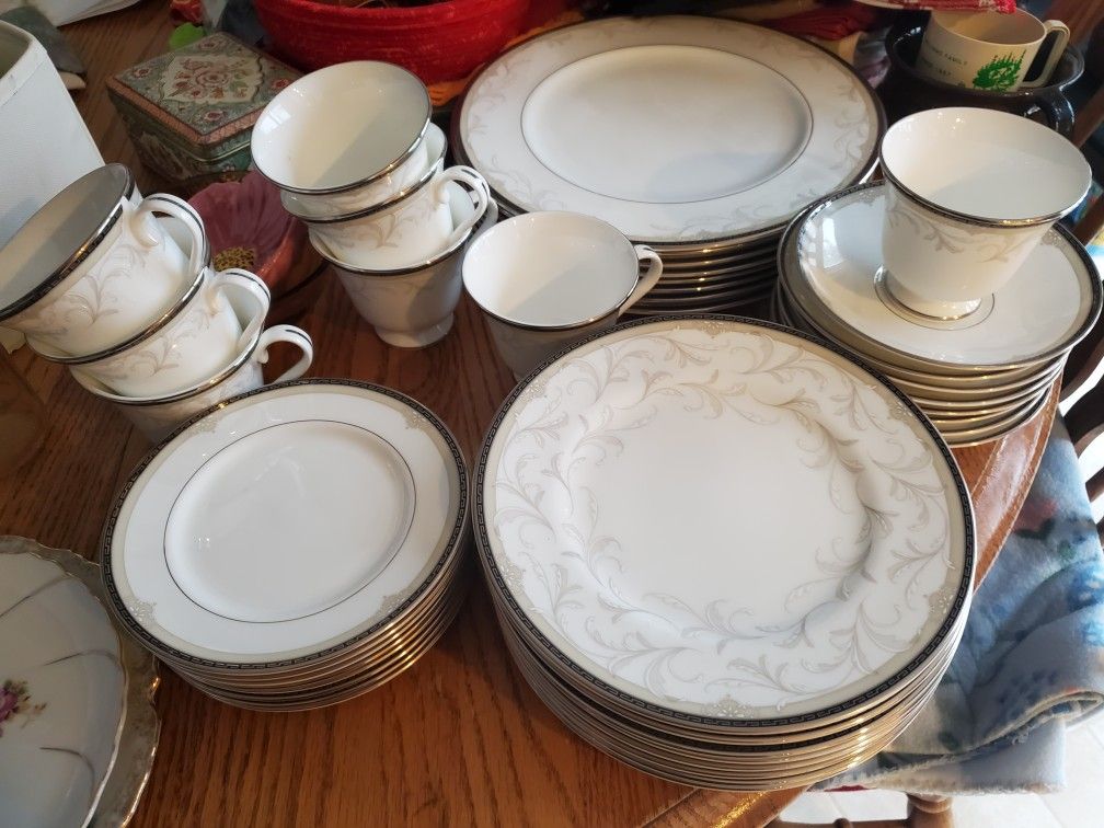 Waterford Fine China Brocade Set Of 8