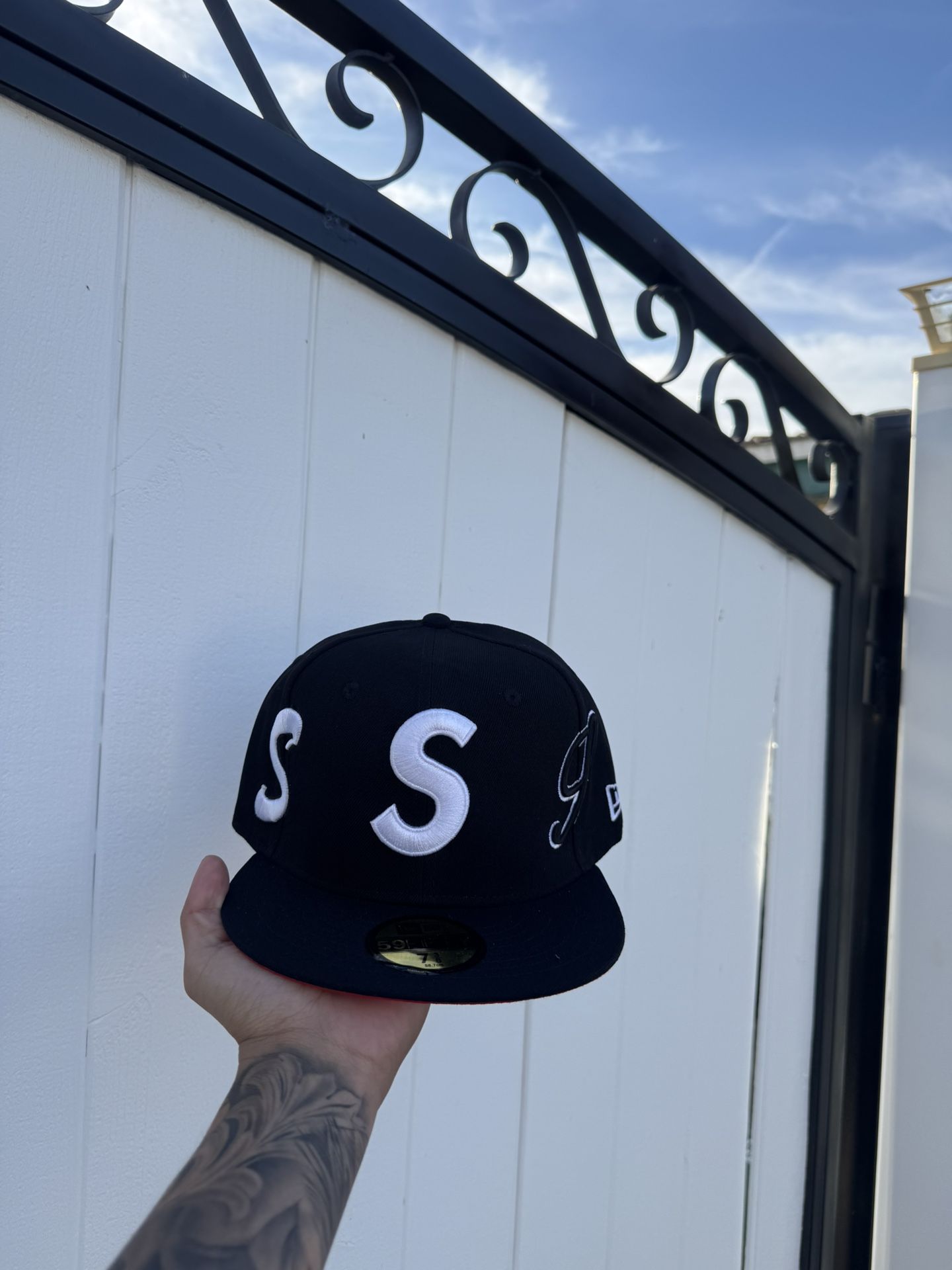 Supreme Hat