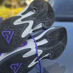 Nikes 