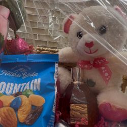 Victor &Rolf Valentines Gift Basket 