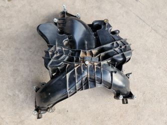 2011-2019 F-550 Upper Plastic Intake Manifold 6.7L