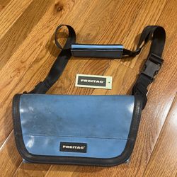 Freitag Messenger Bag F40 In Light Blue (Tiffany Blue)