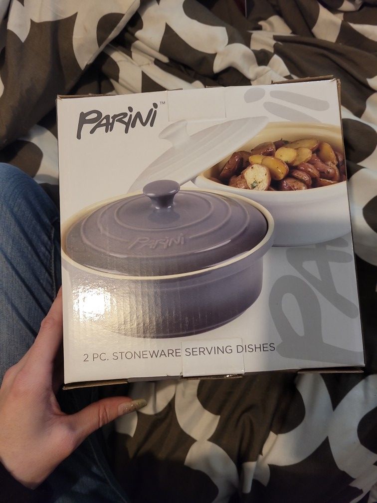 2 Pc Stoneware Serving Dishes