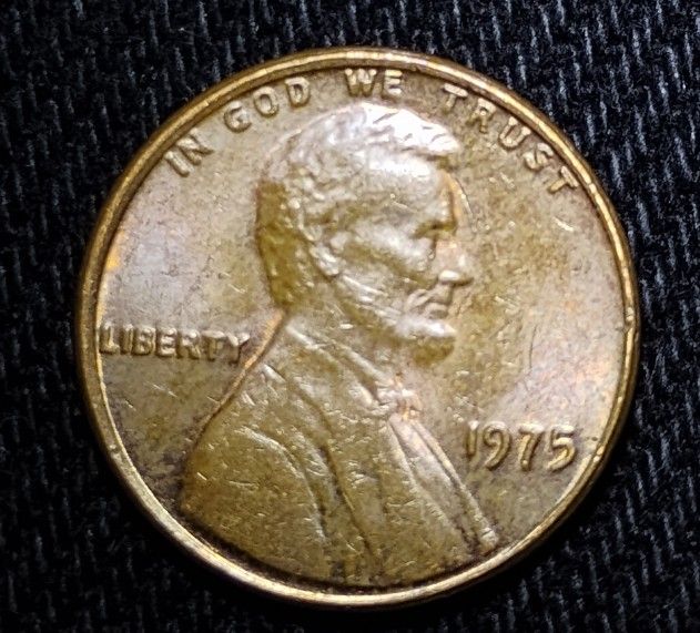 1975 No Mint Lincoln Error Coin. Vast Number Of Errors