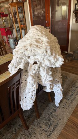 Chunky Hand-Knit Chenille Throw Blanket White