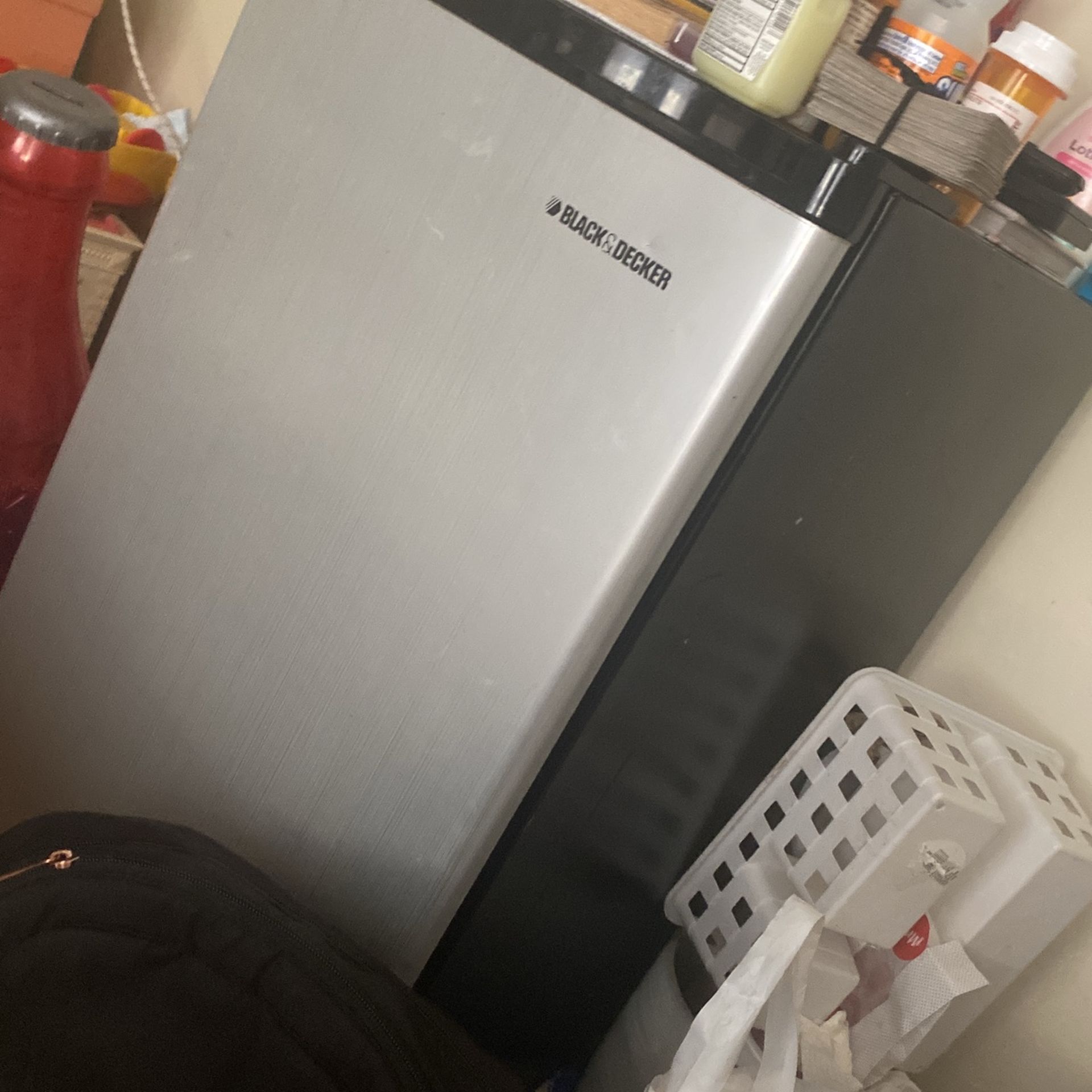 Mini fridge
