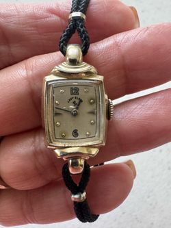 Vintage Lady Elgin Art Deco Wristwatch