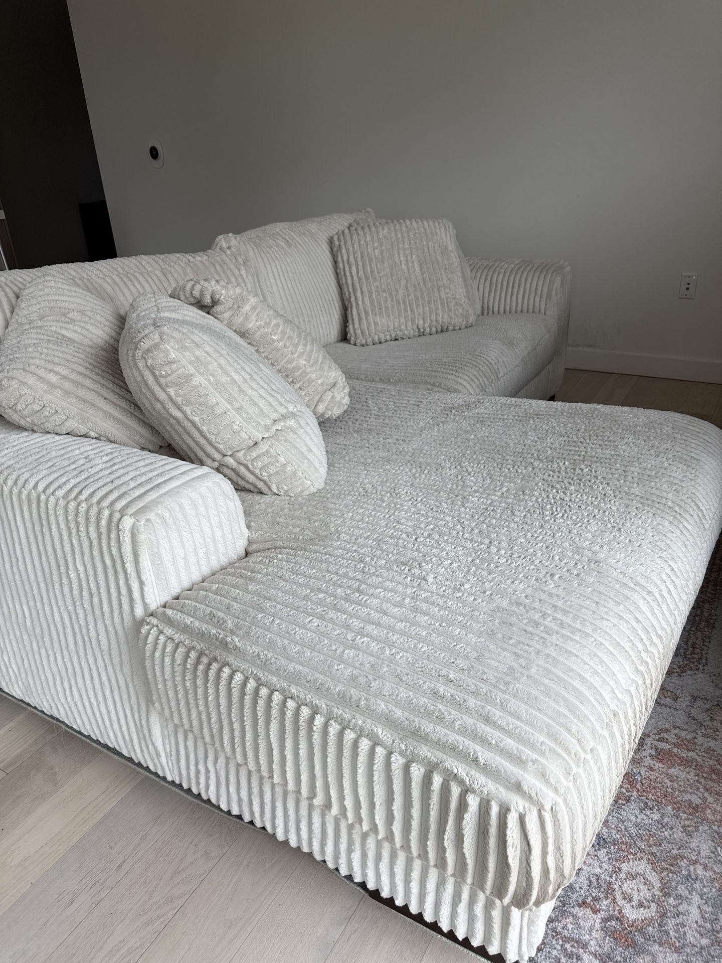 3 Piece Sofa With Chaise