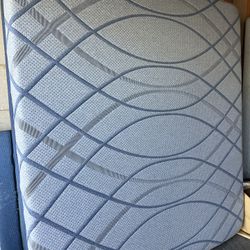 Cal King Mattress And Box Spring 