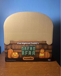 Five Nights at Freddy's: Dreadbear Plush Display Case