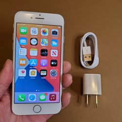 iPhone 7 - UNLOCKED - Like New