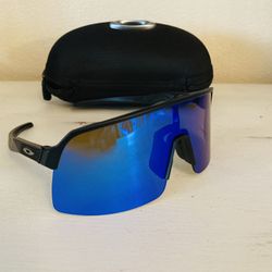 New Oakley Sutro Lite With Changeable Lenses 
