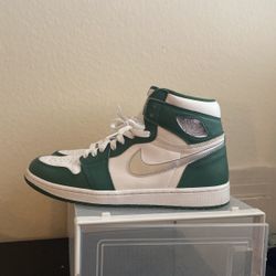 Jordan 1 gorge green size 9.5