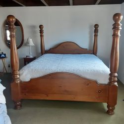 Solid Wood 4 Post Bed