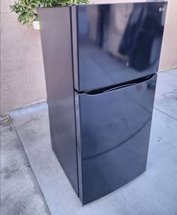 LG REFRIGERATOR