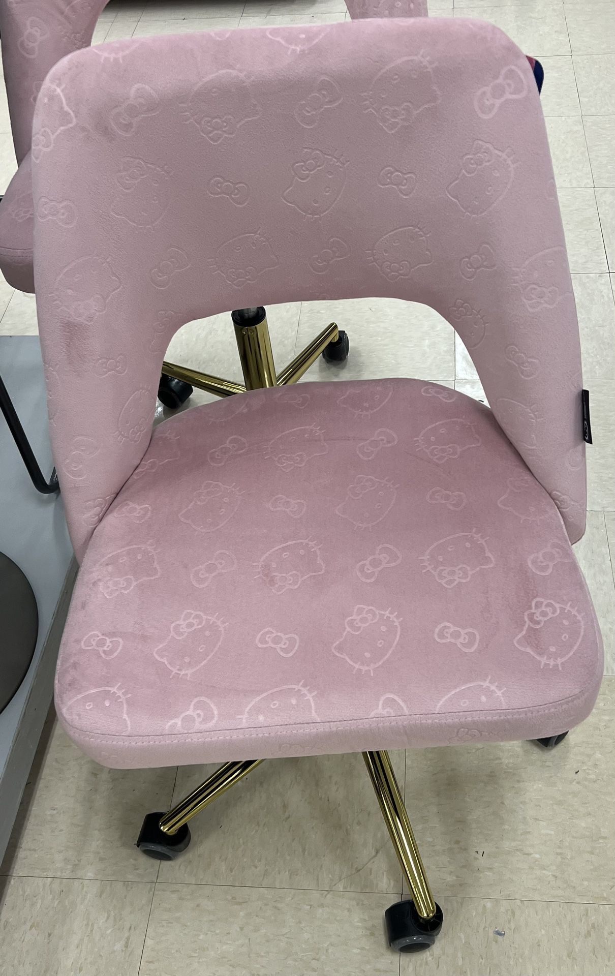 Hello kitty Pink Chair