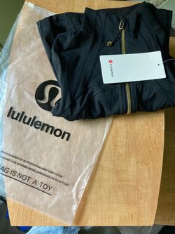 small black lululemon short set