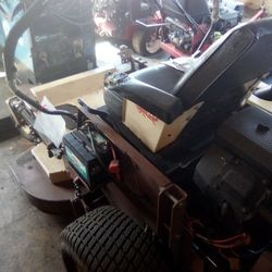 Commercial Grass Hopper Mower All Serviced N Ready To Make Money ! Do 10 Lawns A Day M Paid For In A Week ! Hello