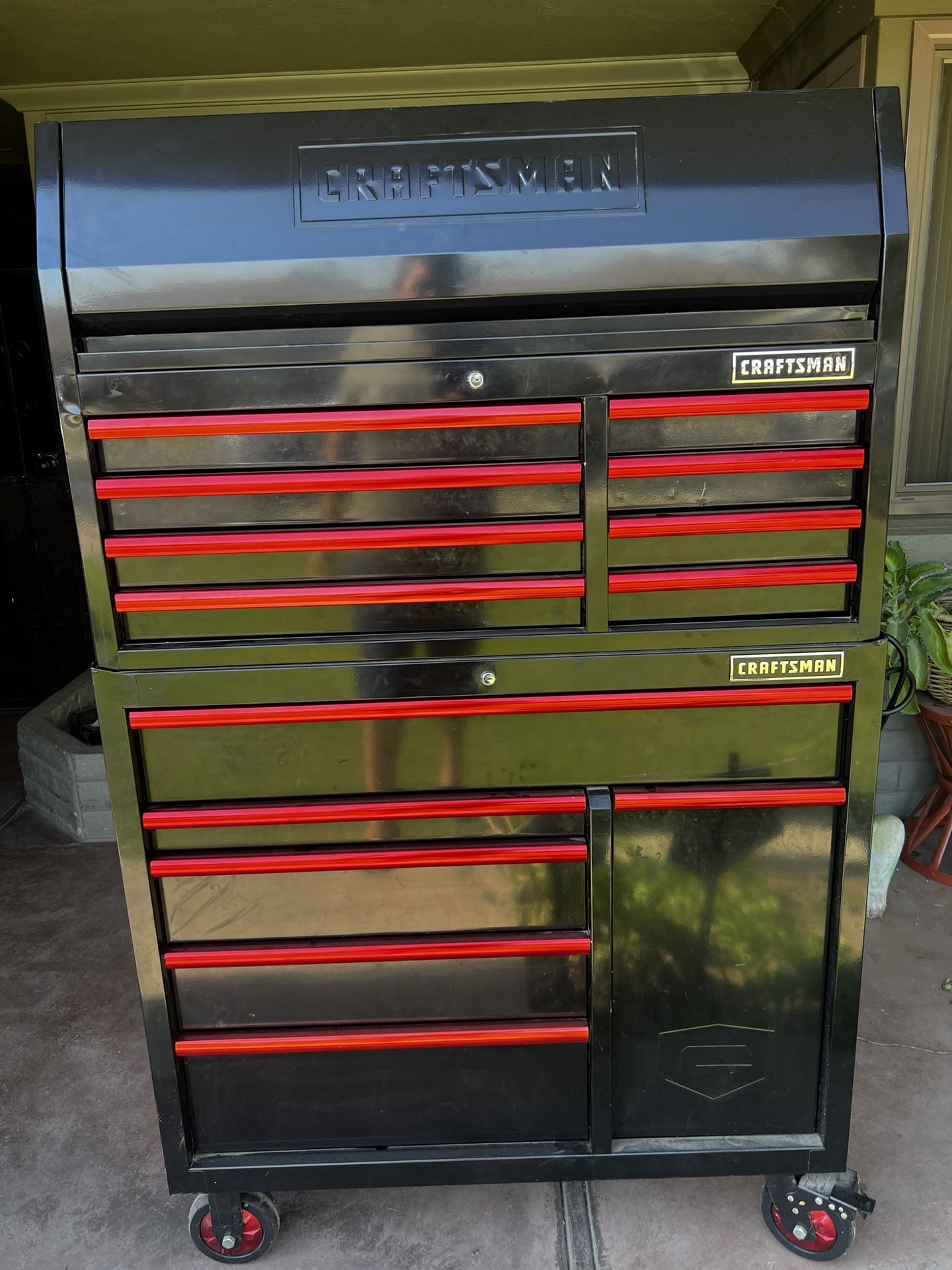 CRAFTSMAN TOOL BOX
