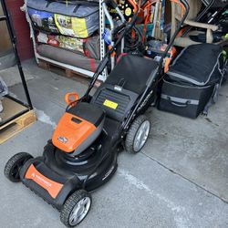 Yardforce 60v Self-Propelled Mower with 2 4Ah Batteries, Rapid Charger 