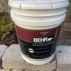 BEHR 5,65 Gallons