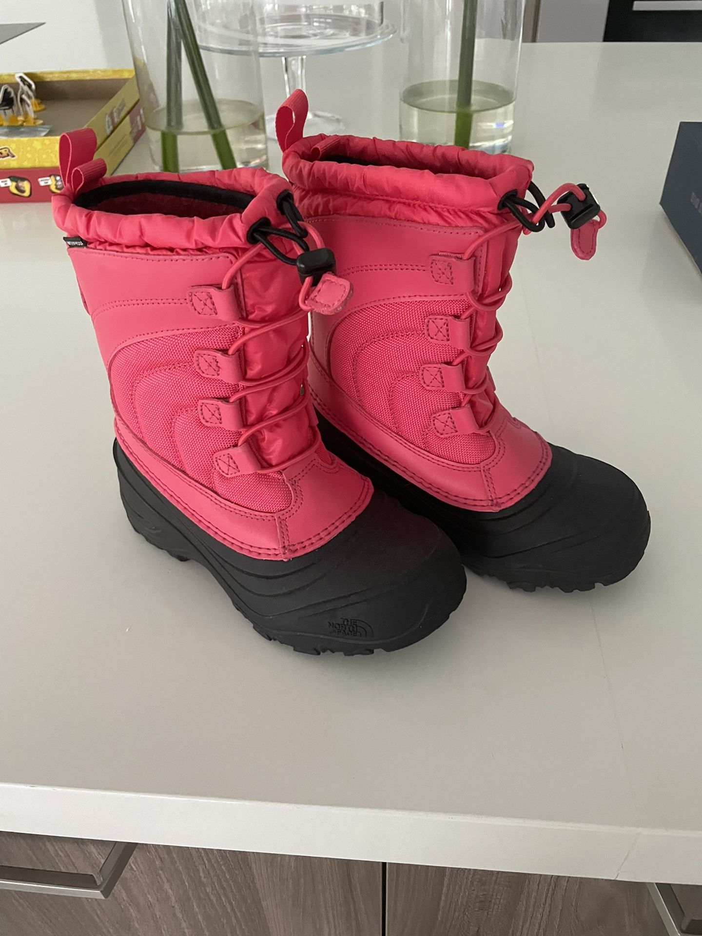 Girls North Face Boots Size 2 