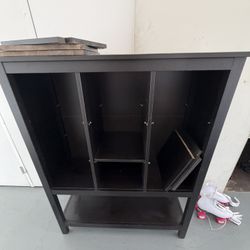 Cabinet W Shelves 