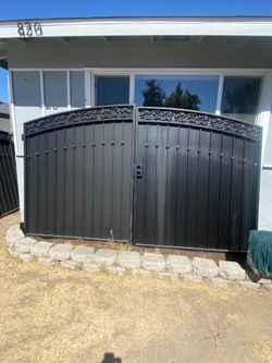 metal gate