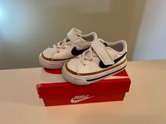 NIKE COURT LEGACY (TDV) WHITE/BLACK-DESERT OCHRE BLANC/OCRE DU DESERT/NOIR 5c