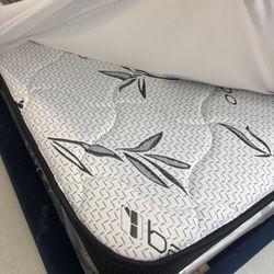Like New Firm Mattress King Size 