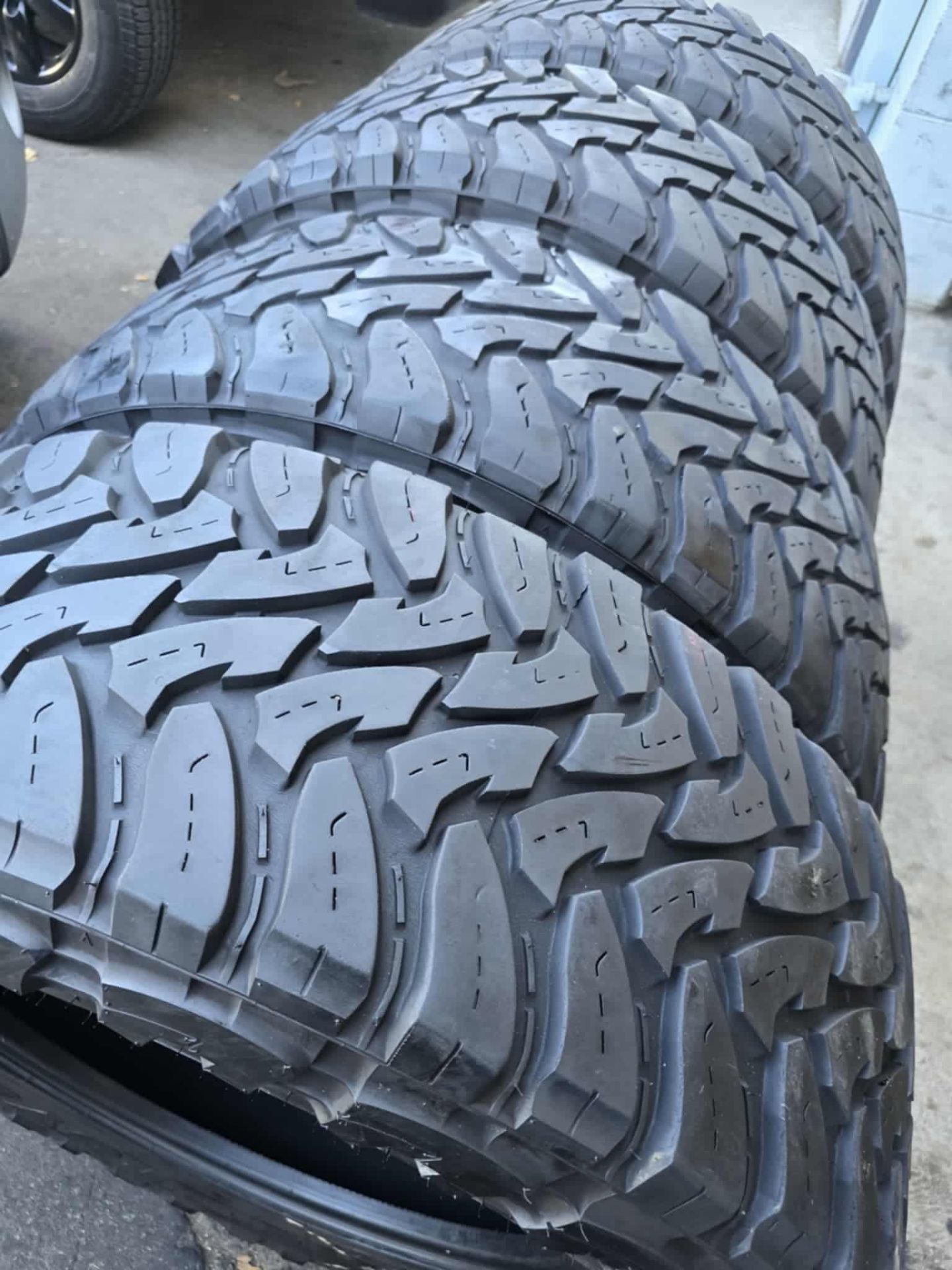 4 used tires Lt37x13.50r17 Toyo MT Open Country $380.00
