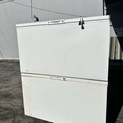 Frigidaire  Garage Ready Chest Freezer